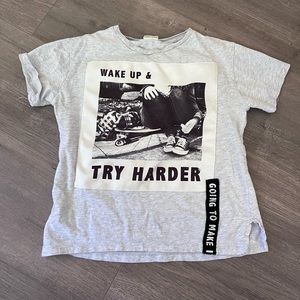 Graphics Zara gray t-shirt. Small girl size 8